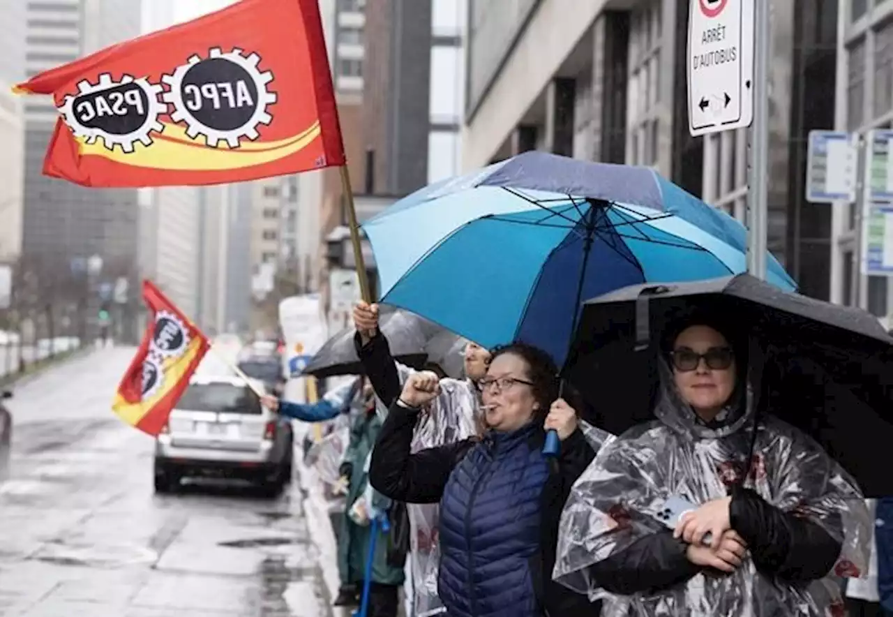 Canada Revenue Agency, union reach tentative deal, ending strike of 35,000 workers