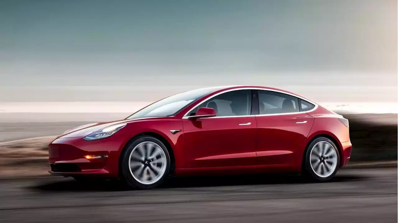 Tesla Model 3 Long Range AWD again available to order