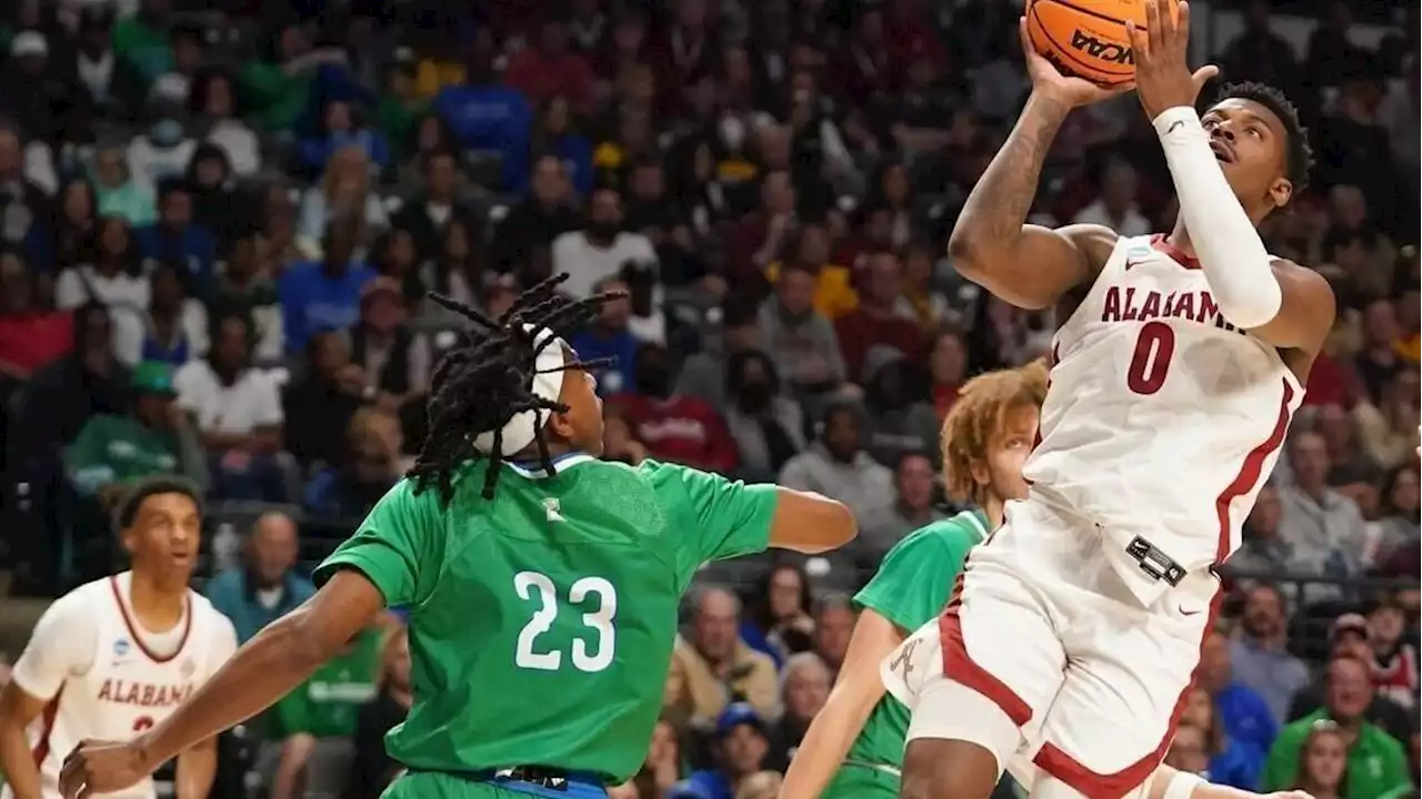 Alabama transfer guard Jaden Bradley commits to Arizona Wildcats, flipping 2021 decision