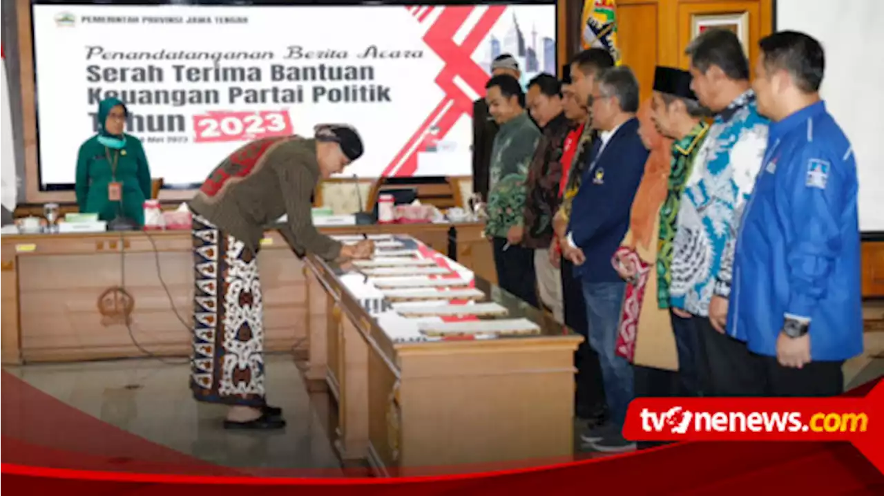 Ganjar Pranowo Serahkan Dana Buat Partai Politik di Jateng, Jumlahnya Rp 33 Miliar Lebih