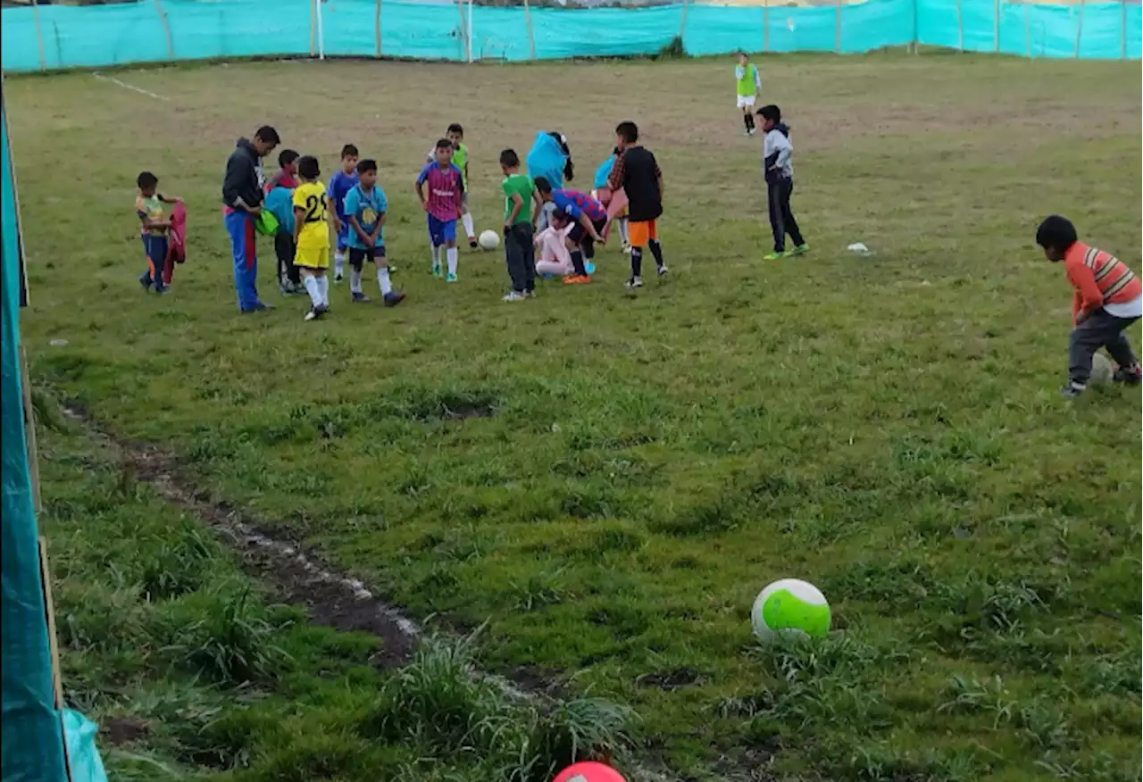 Soluciones W: SPORTIK dona implementos deportivos para niños de zona rural en Nariño