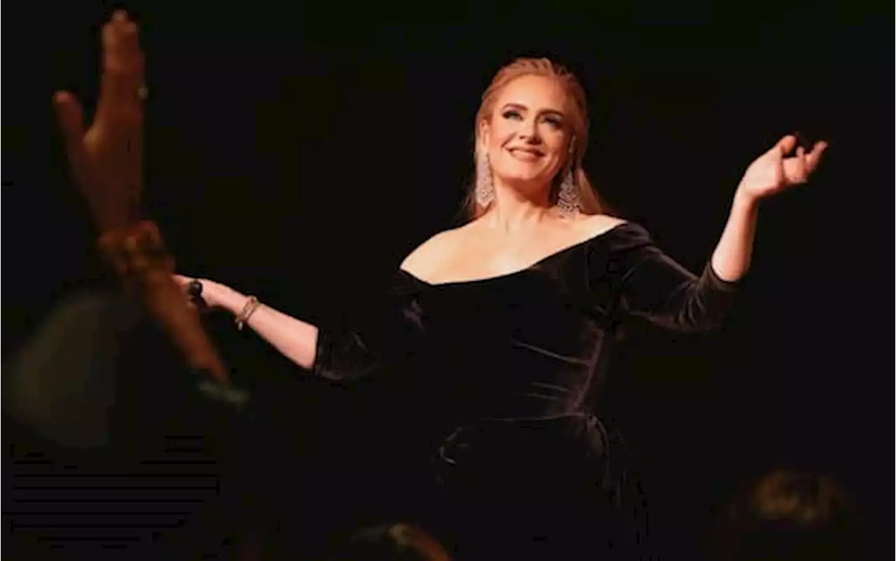 Auguri Adele, le frasi più famose delle sue canzoni