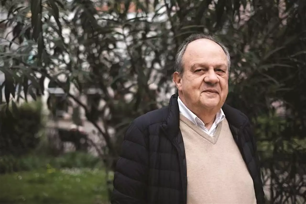 João soares desapontado
