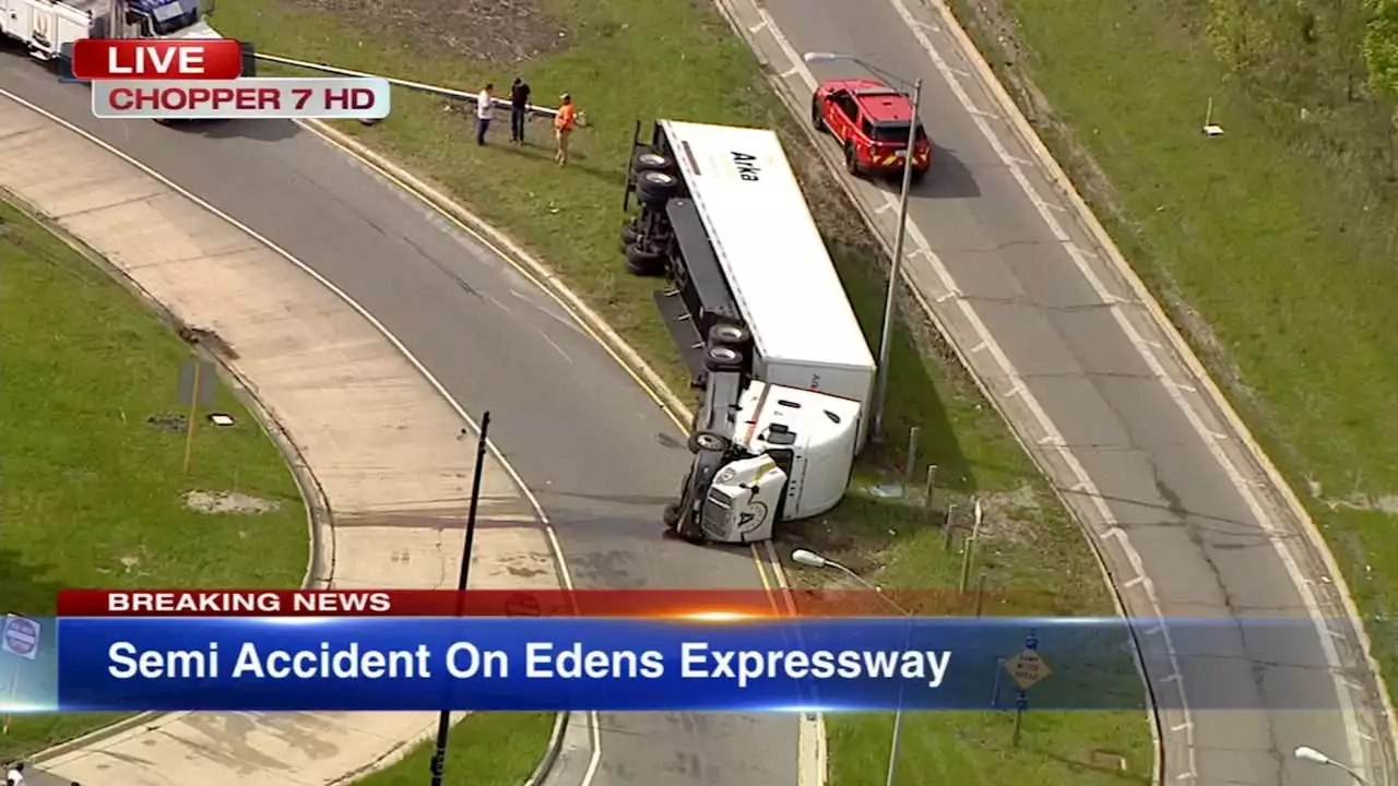 I-94 northbound Foster Avenue exit ramp closed after semi rollover crash