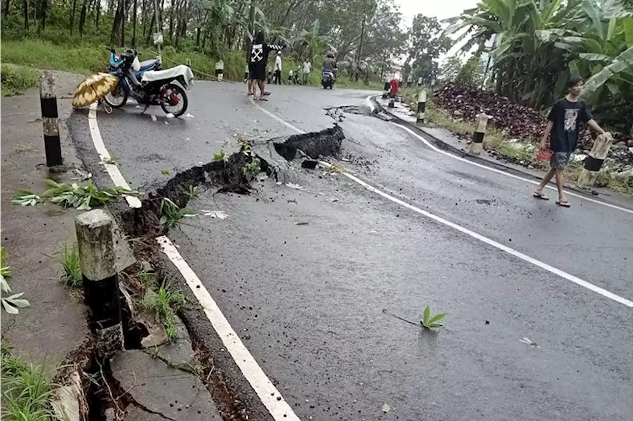 Polisi: Hindari ruas jalan Cukangleleus-Sidareja Cilacap karena ambles