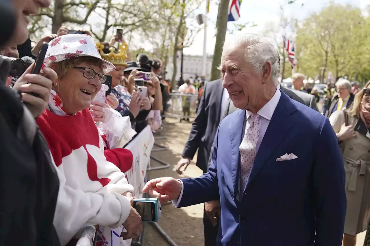 King Charles III surprises crowd outside Buckingham Palace