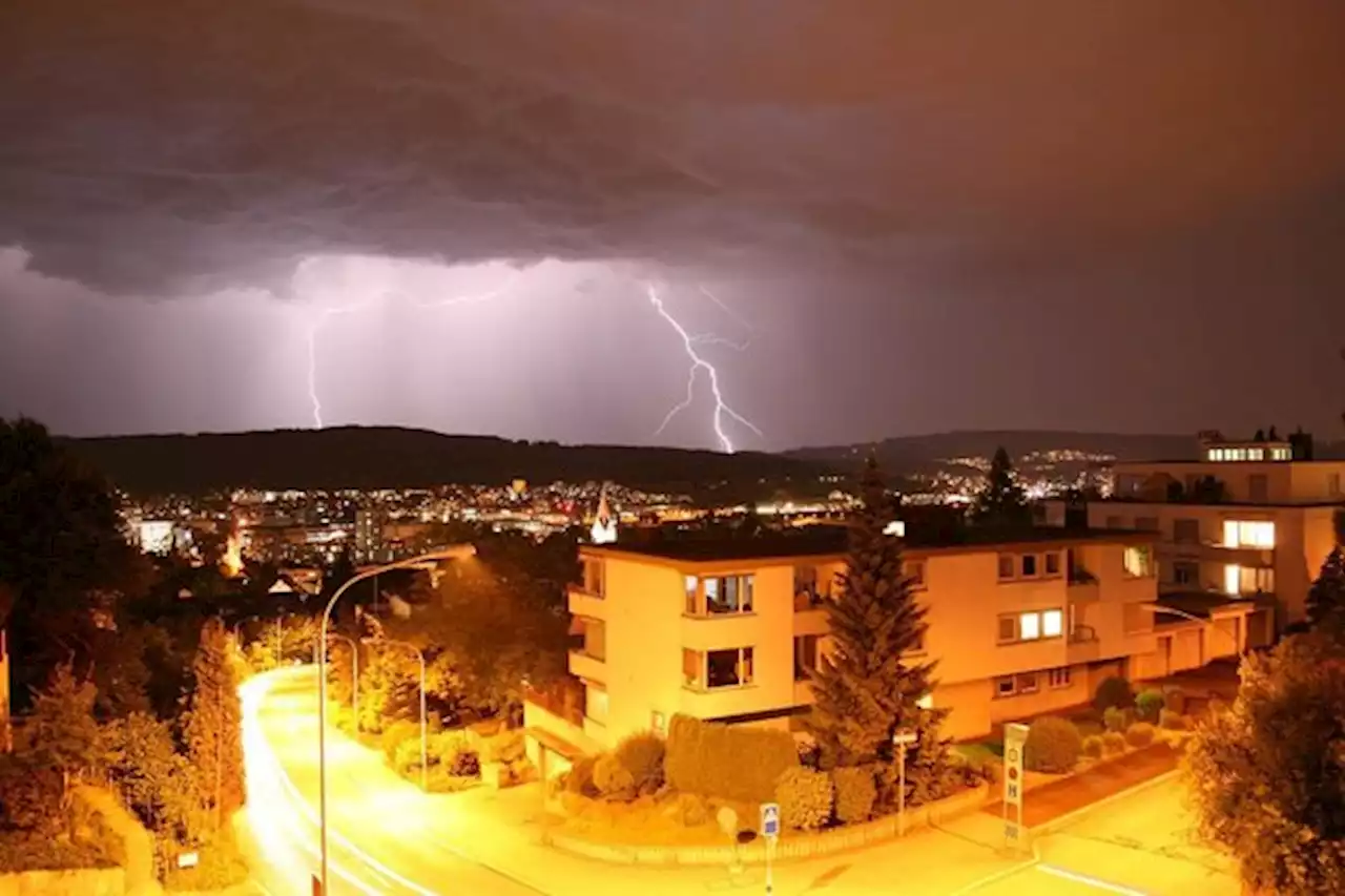 Kräftige Gewitterfront schickt Sturm und Hagel über die Schweiz - bauernzeitung.ch