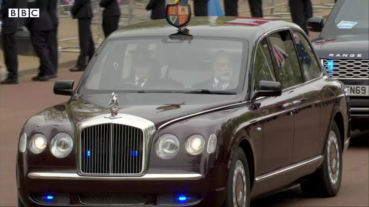 Coronation live: King Charles arrives at Palace as guests gather at Westminster Abbey - BBC News