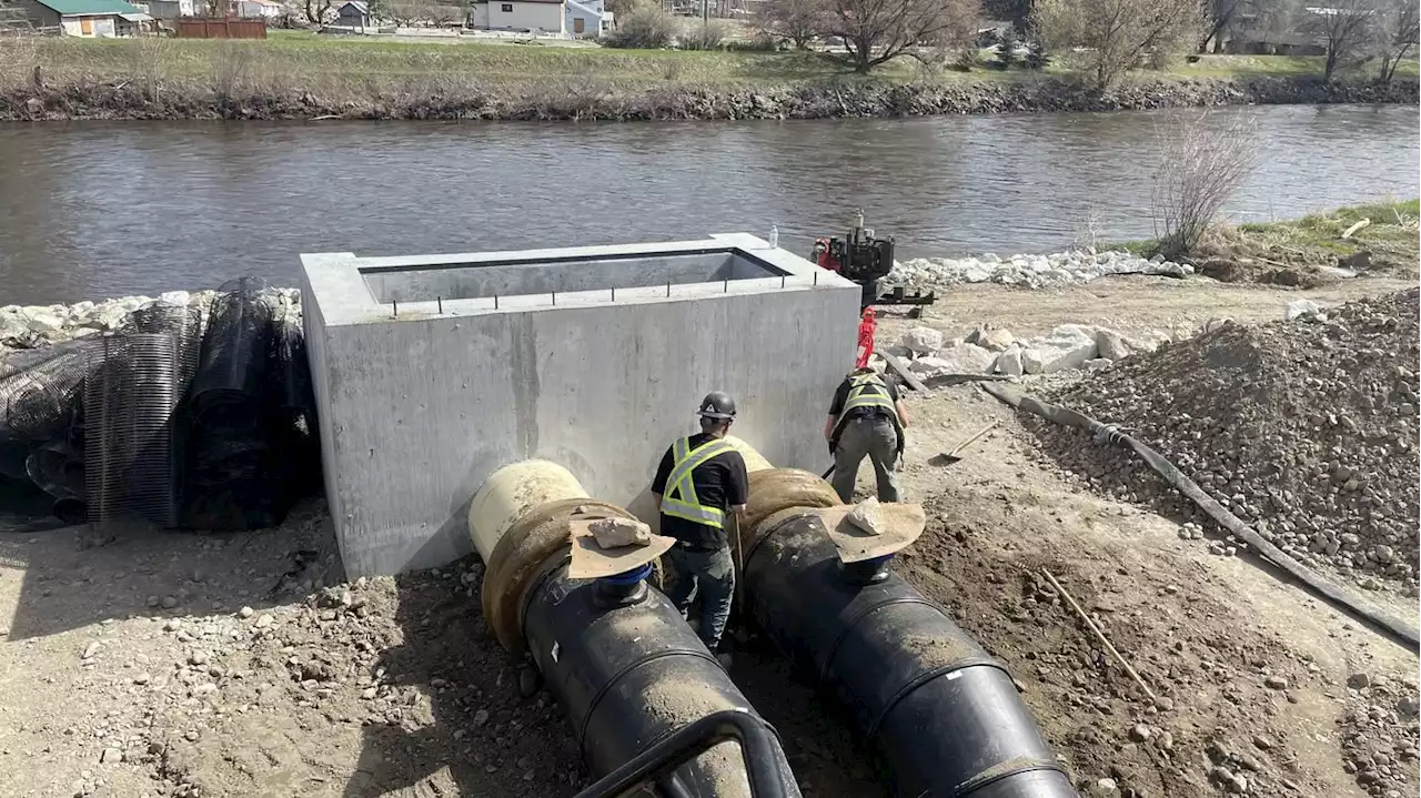 Heavy rain, spring snowmelt threaten several B.C. communities with flooding