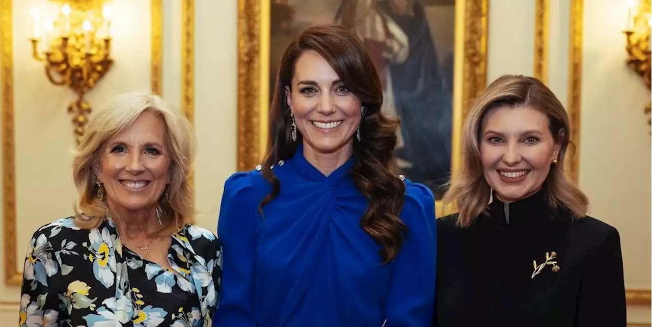 La foto di Kate Middleton, Olena Zelenka e Jill Biden, riunite per l'incoronazione