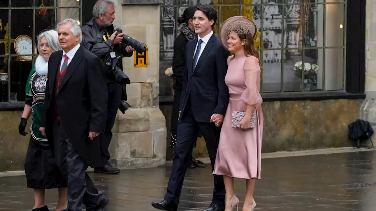 Trudeau, Simon arrive at coronation along with other Canadian dignitaries