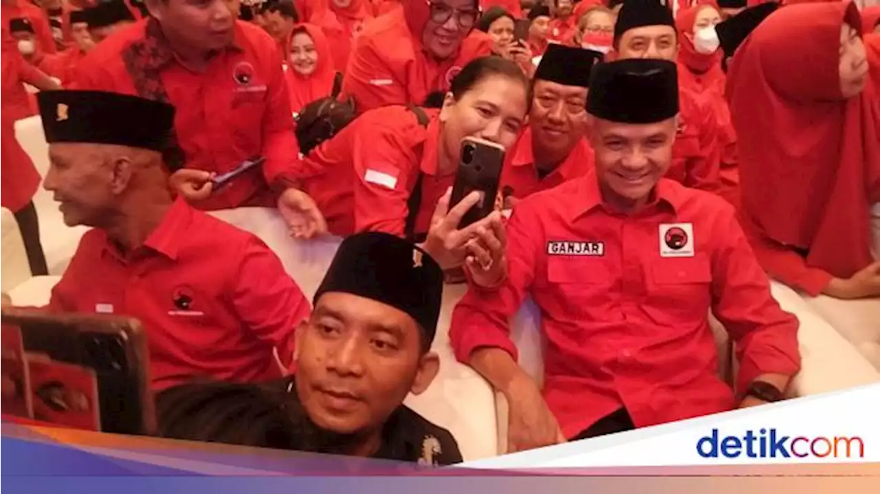 Hari Ini Ganjar Pranowo dan Kader Banteng Merahkan Surabaya