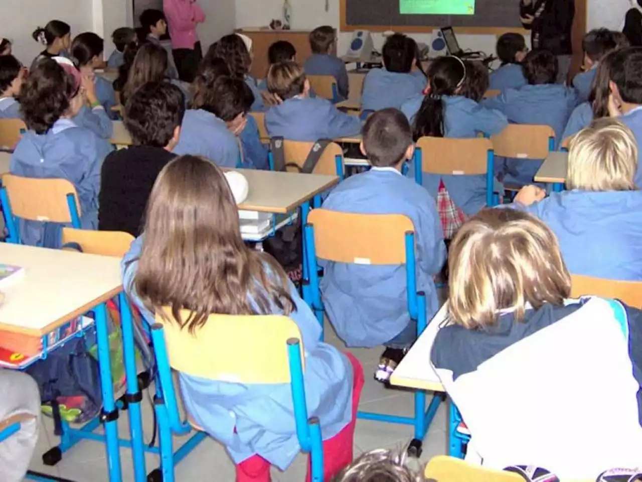 Le maestre fanno cantare 'Bella Ciao' agli alunni delle elementari: è polemica