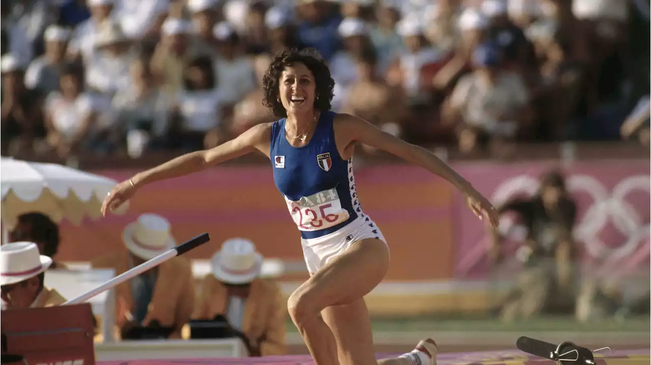 Auguri Sara Simeoni, 70 anni col sorriso: i record e la vita della libellula azzurra