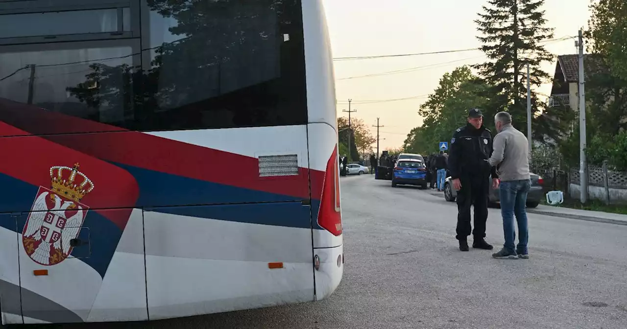 Tueries en Serbie : 'Le président contribue lui-même à nourrir cette rhétorique guerrière'