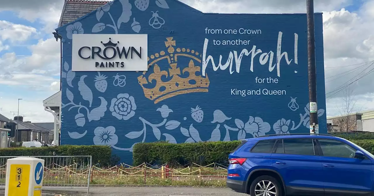 'From one Crown to another!': Darwen paint firm unveils Coronation-themed mural