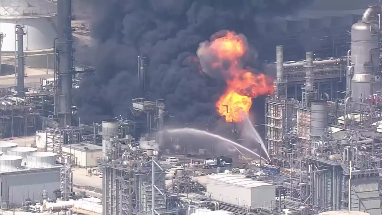 5 Hospitalized After Fire at Shell Chemical Plant Near Houston: Sheriff