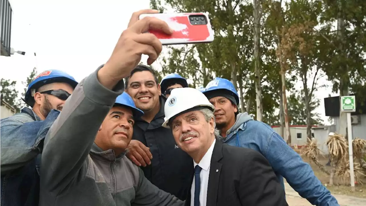 Alberto Fernández recorrió obras del primer reactor nuclear construido en el país