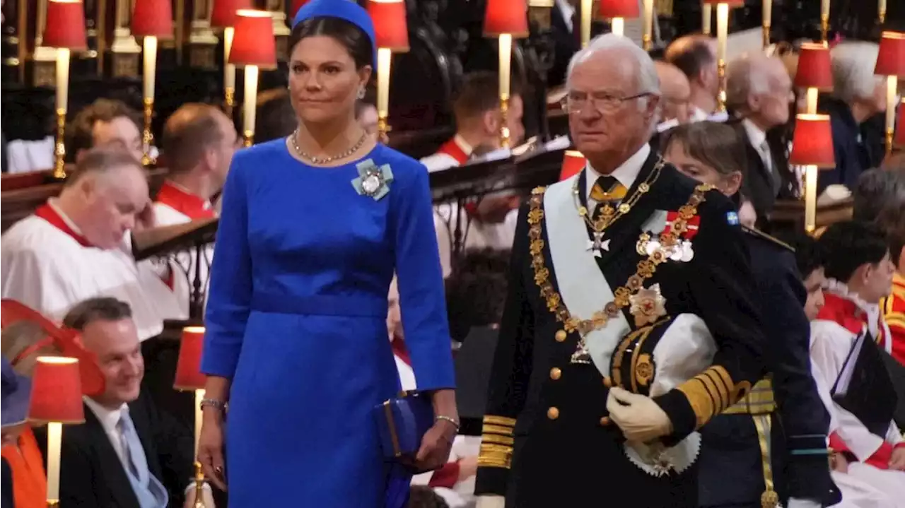 Quiénes asisten a la coronación de Carlos III y Camilla en la abadía de Westminster