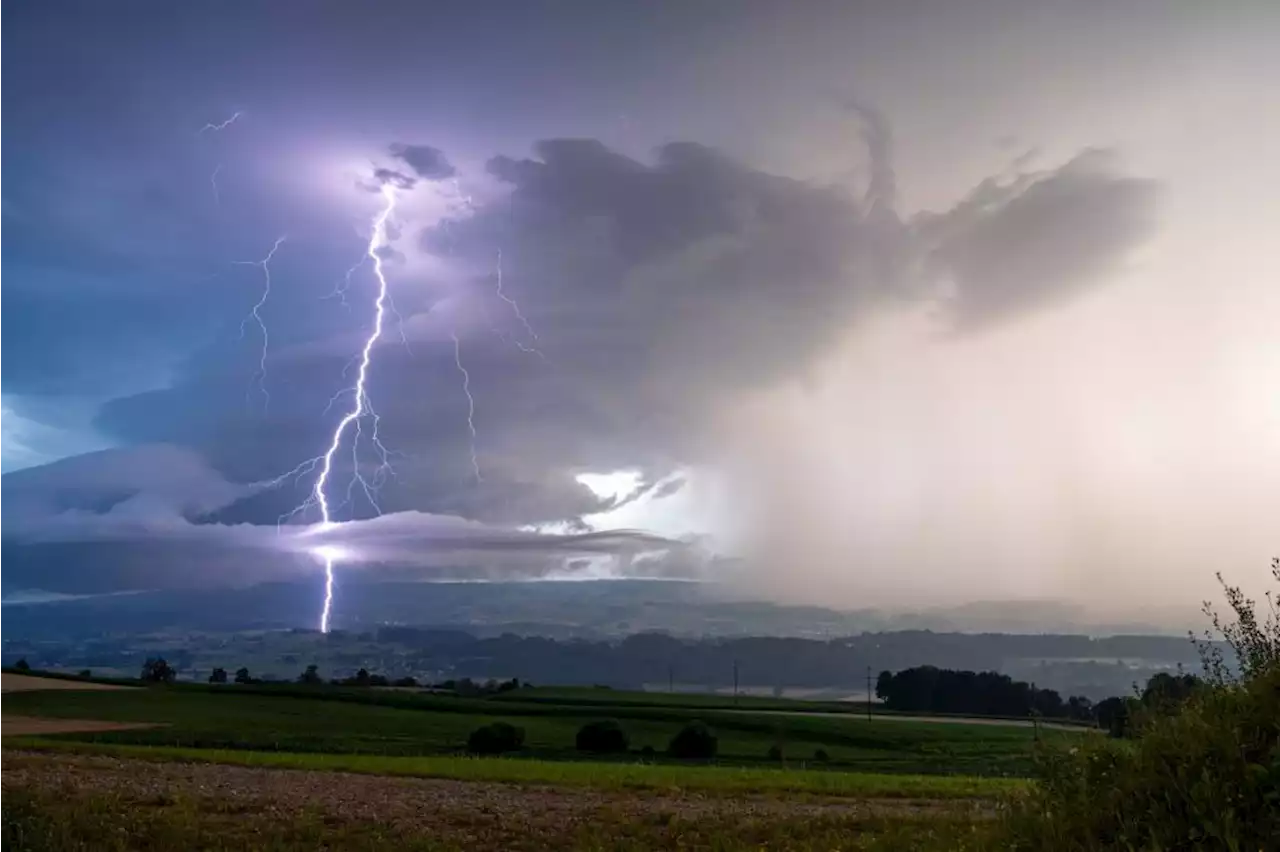 Wetter-News: Wie entsteht ein Blitz?