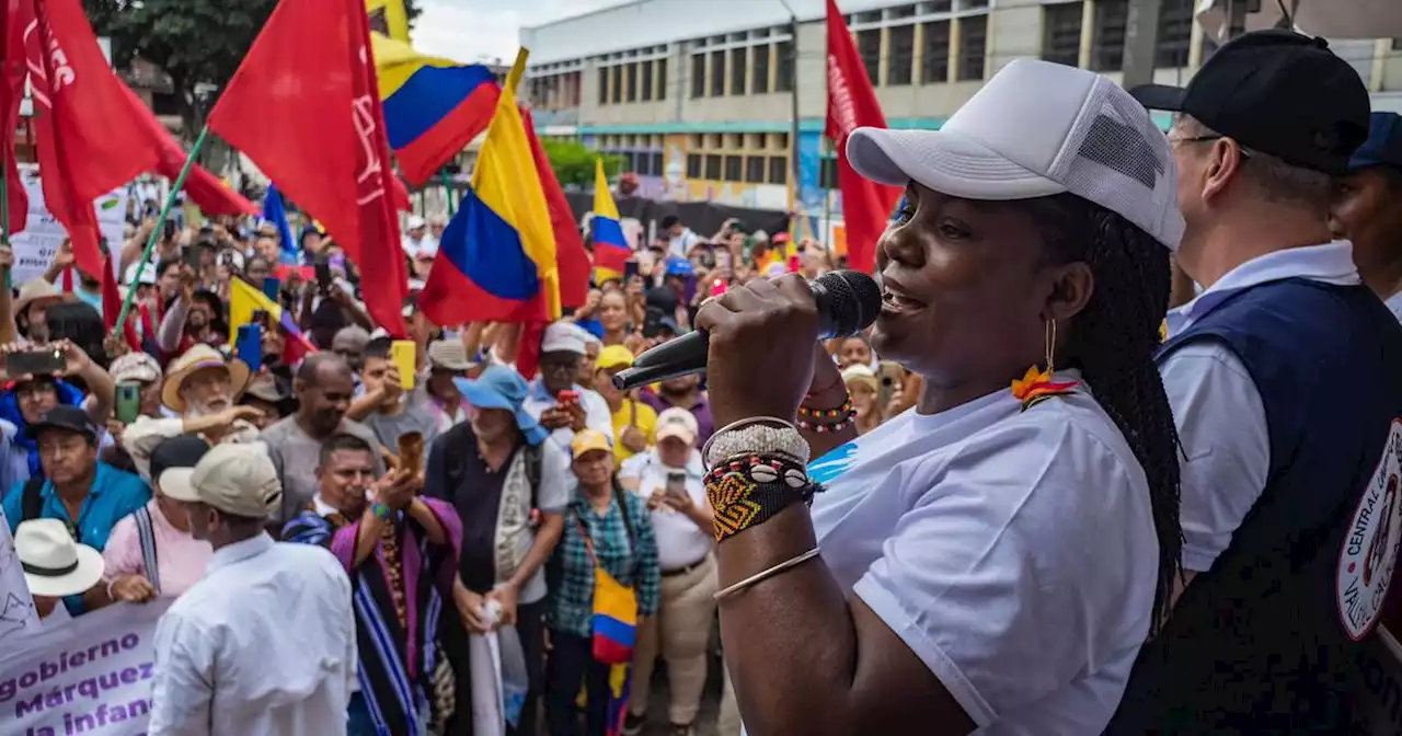 “Esperamos que rectifique su arenga”: Profesor que le dio clases a Francia Márquez sobre sus opiniones de la primera línea