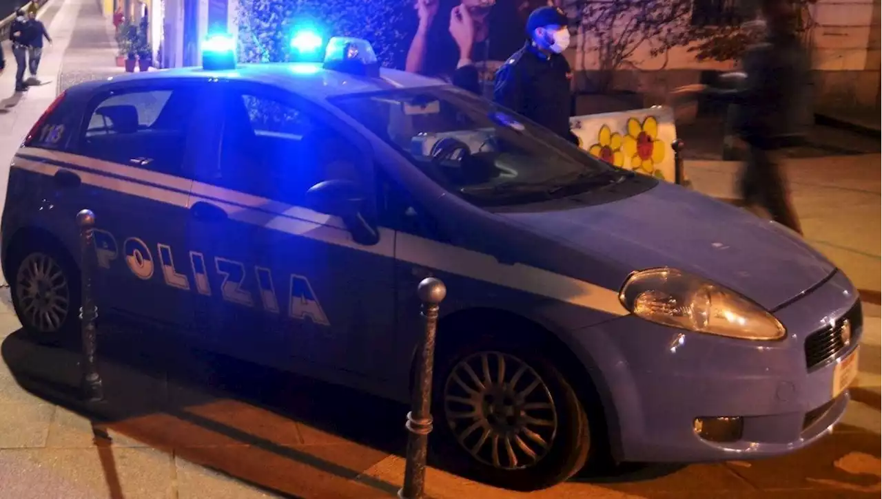 Una donna uccisa nella notte con un colpo di pistola alla testa