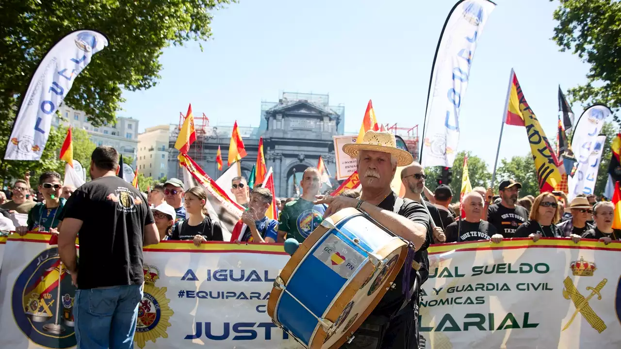 Policías y Guardias Civiles reclaman desde el centro de Madrid una jubilación digna