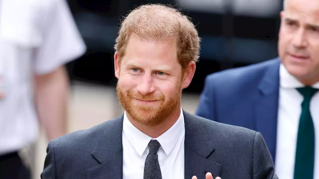 Major family test as Prince Harry arrives in London for coronation