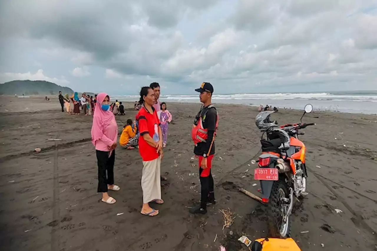 Berenang di Pantai Buton, Remaja asal Cilacap Hilang Terseret Ombak