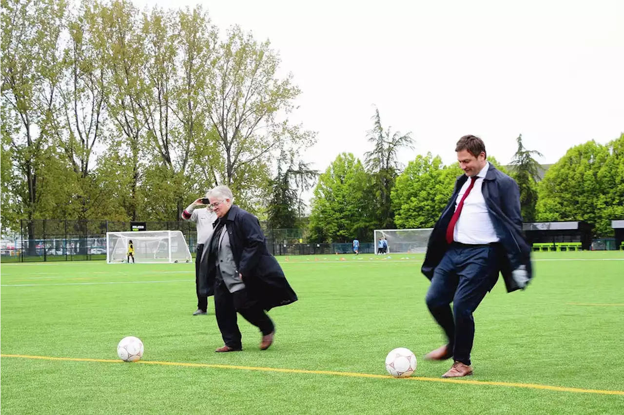 City opens new turf fields at Topaz Park