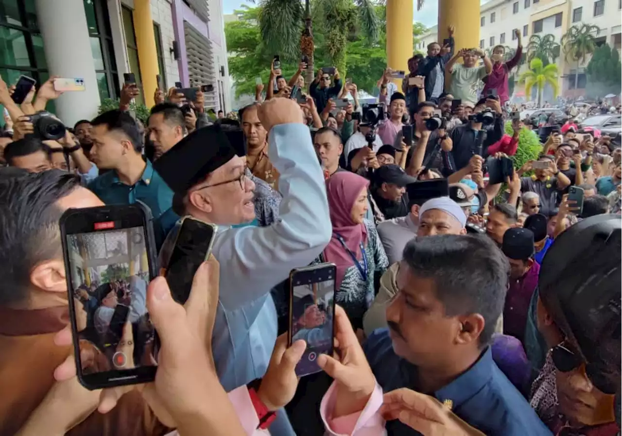 Beri kekayaan ketika jadi pemimpin dahulu jika benar mahu bantu Melayu - PM