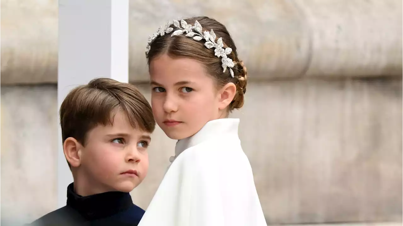 Incoronazione di re Carlo, la principessa Charlotte è una piccola Kate Middleton in bianco