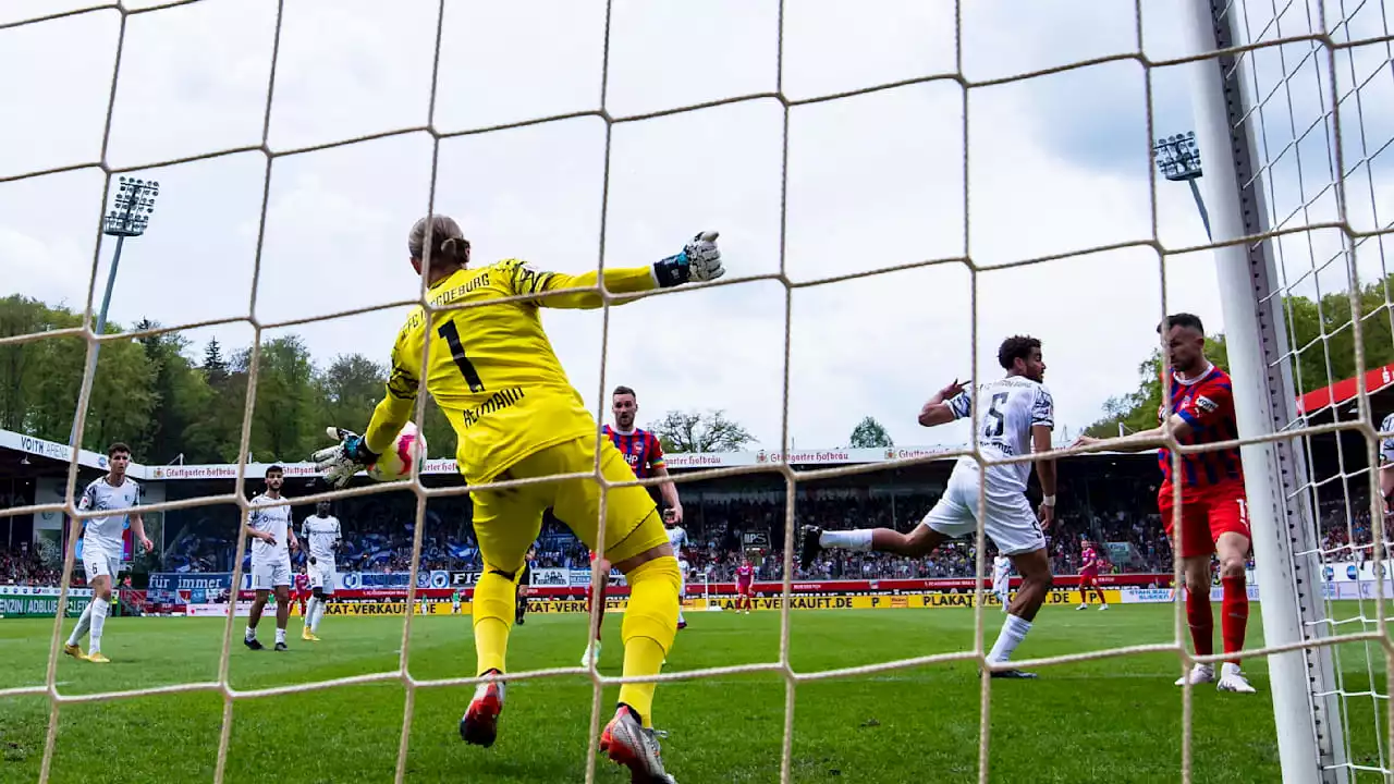 2. Liga: 1. FC Magdeburg dank Dominik Reimann (fast) durch