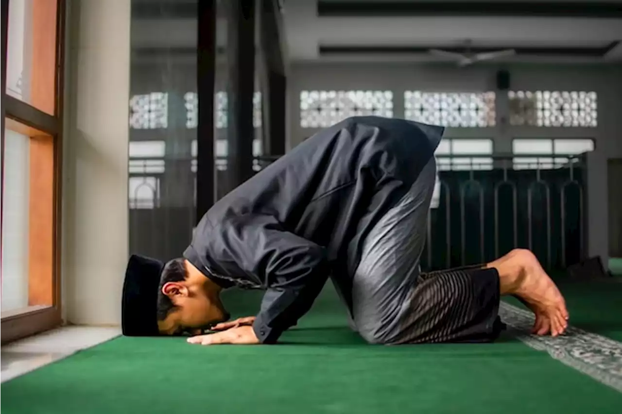 Bacaan Sujud Syukur serta Tata Cara dan Hikmah Melakukannya