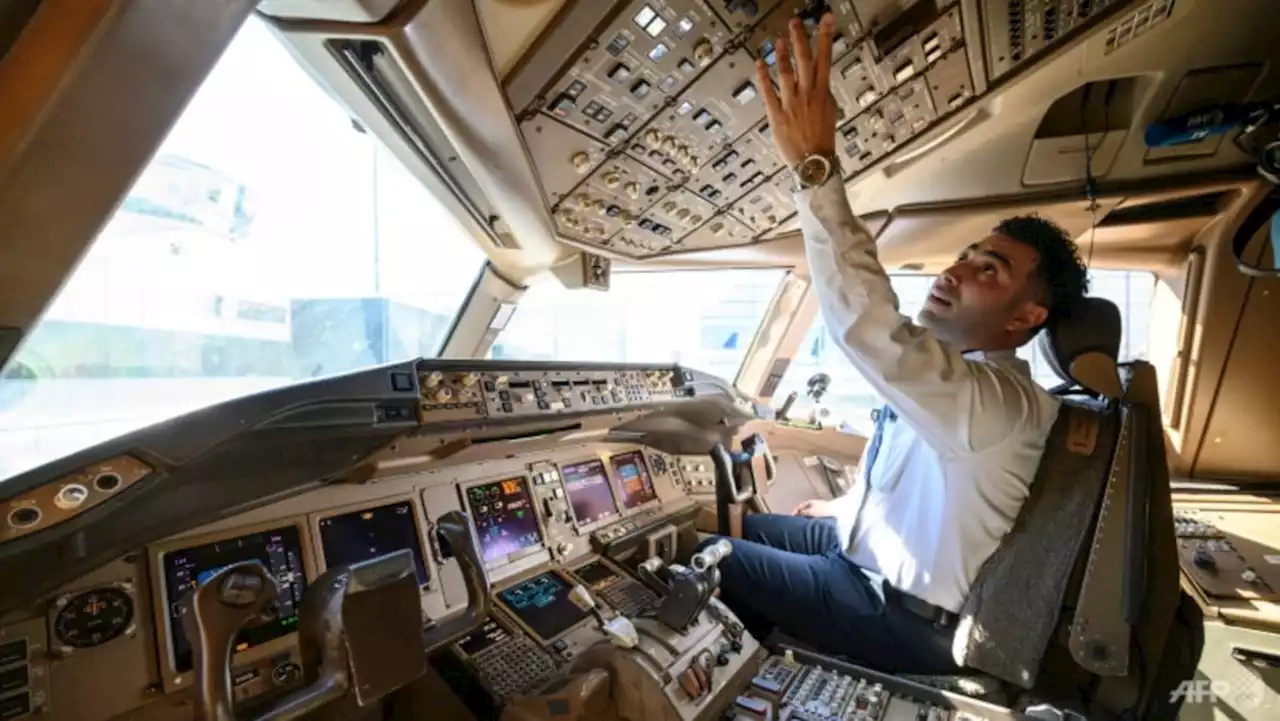 Airlines, unions in rare unity on US pilot diversity drive