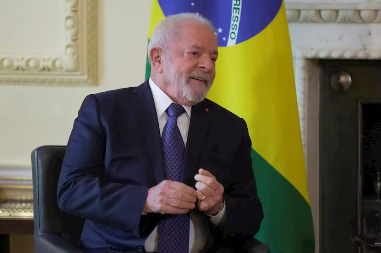 Lula volta ao Brasil após viagem ao Reino Unido para coroação do rei Charles III