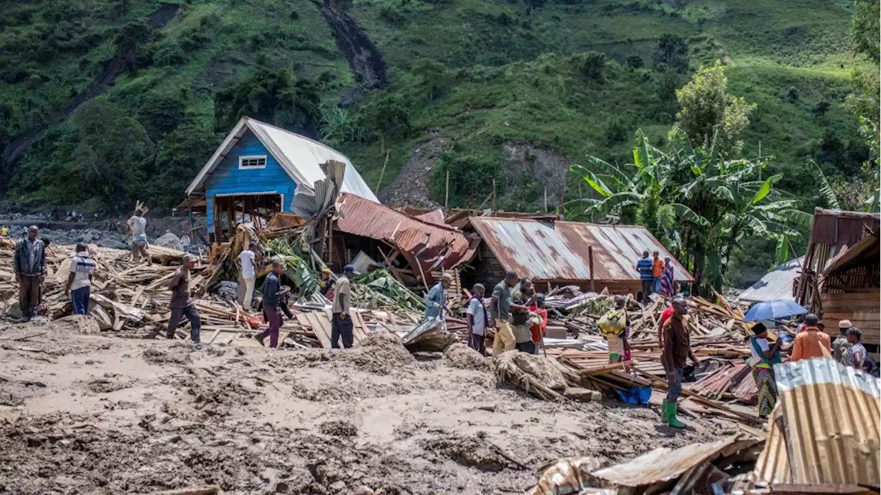 Deaths from Congo floods approach 400 as search continues