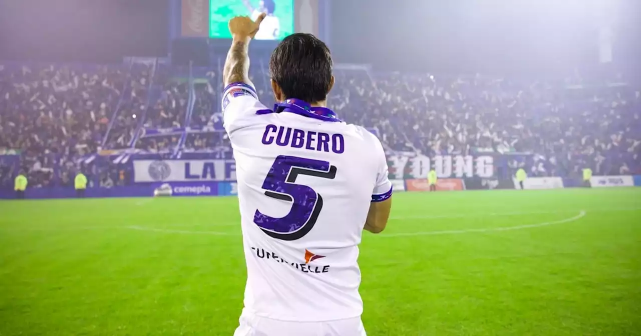 Video: Cubero metió un golazo en su partido despedida