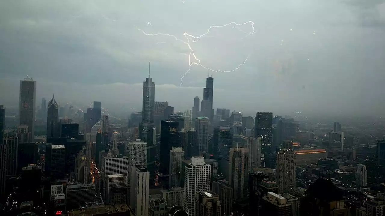 Strong storms with hail and lightning possible in Chicago area Saturday night into Sunday morning