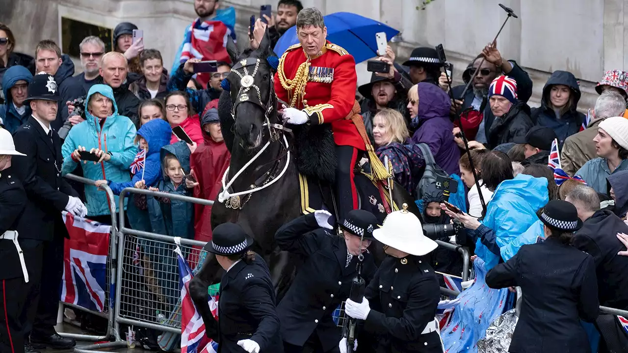 Horse spooks during coronation procession back to Buckingham Palace