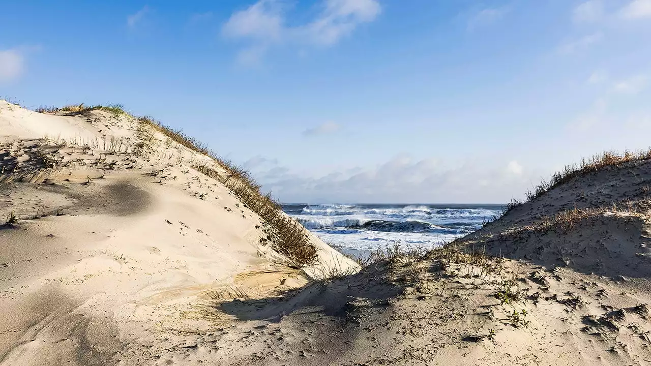 Virginia teen dies after hole, sand dune collapse on him at Cape Hatteras National Seashore in NC