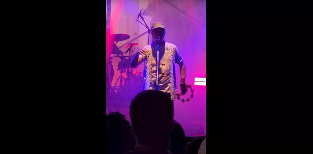 VÍDEO: Zeca Baleiro interrompe show na FliPenedo, em AL, para dar bronca em homem que questionava a Lei Rouanet