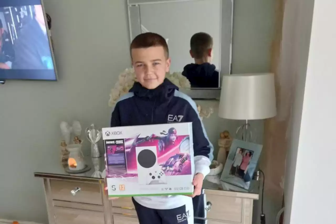 Meet the kind Glasgow Times paper boy who has become a hit with locals