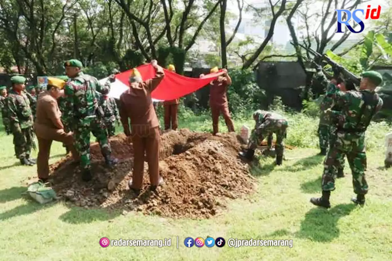 Berwasiat Dimakamkan di TMP Giri Tunggal dan Minta Pangku Anak