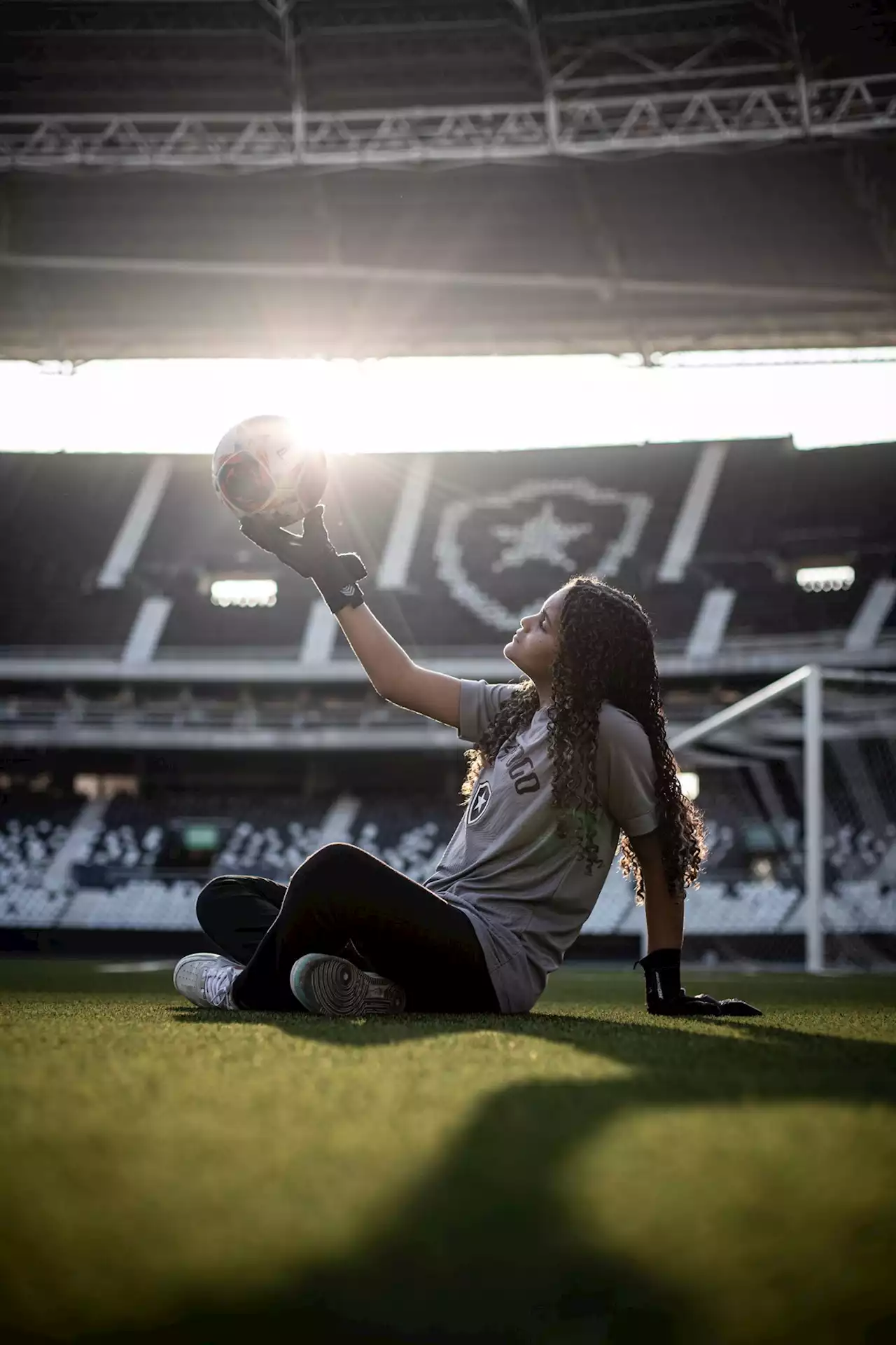 Times mistos abrem portas para meninas no futebol e podem suprir gargalo na formação