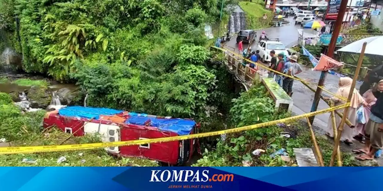 Bus Peziarah Terjun ke Sungai di Guci Tegal, 1 Orang Dilaporkan Tewas