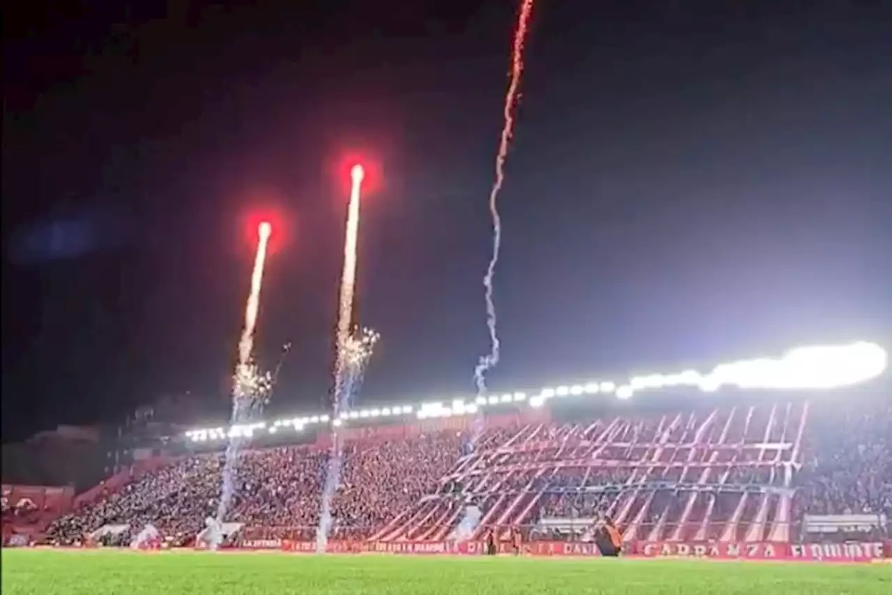 “¡A Maratea le tenemos que ganar!”, el ingenioso y mordaz canto de los hinchas de Argentinos contra Independiente