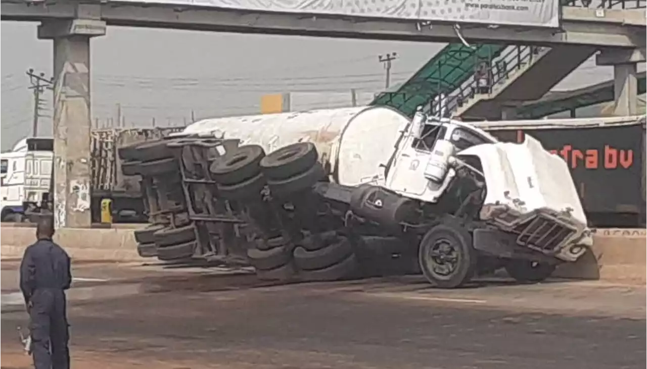 Accident on Lagos-Ibadan Expressway claims three