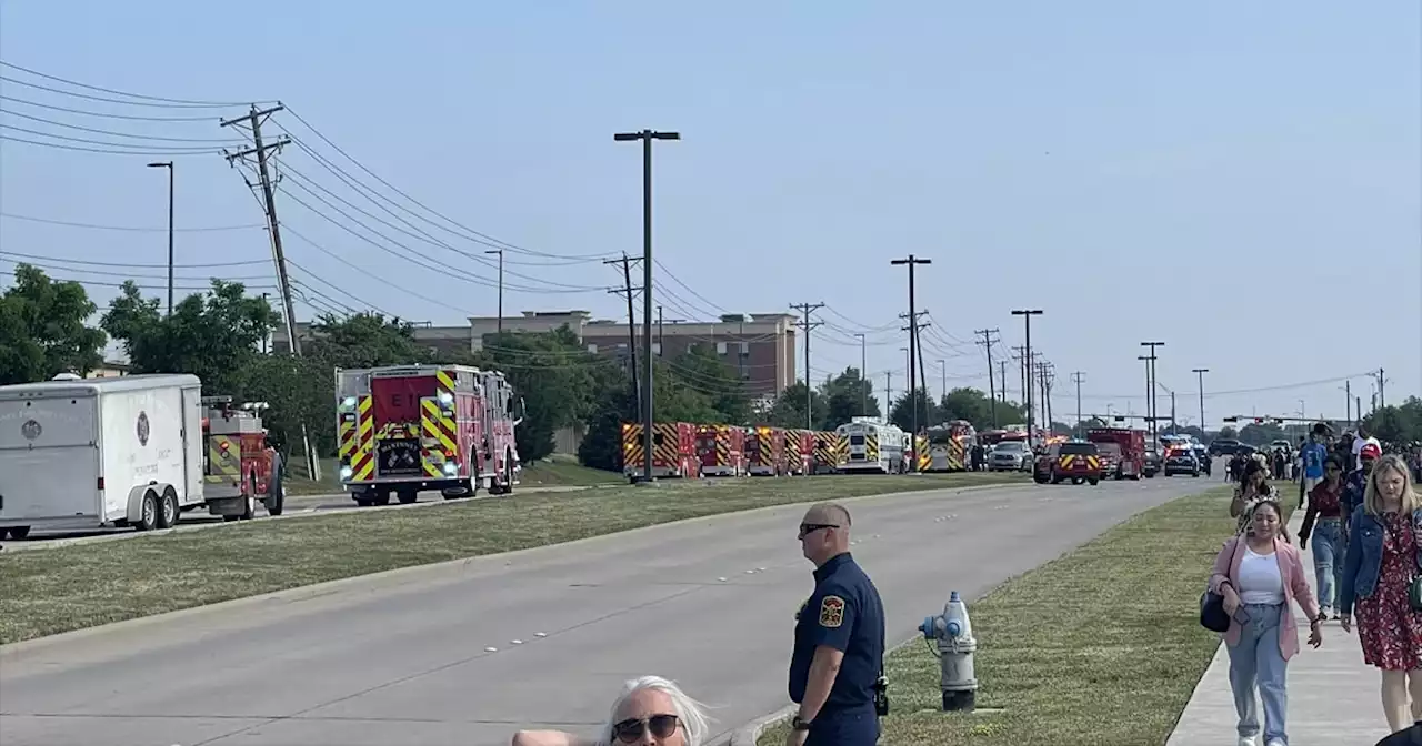 Balacera en centro comercial en Allen, Texas deja varios muertos y heridos