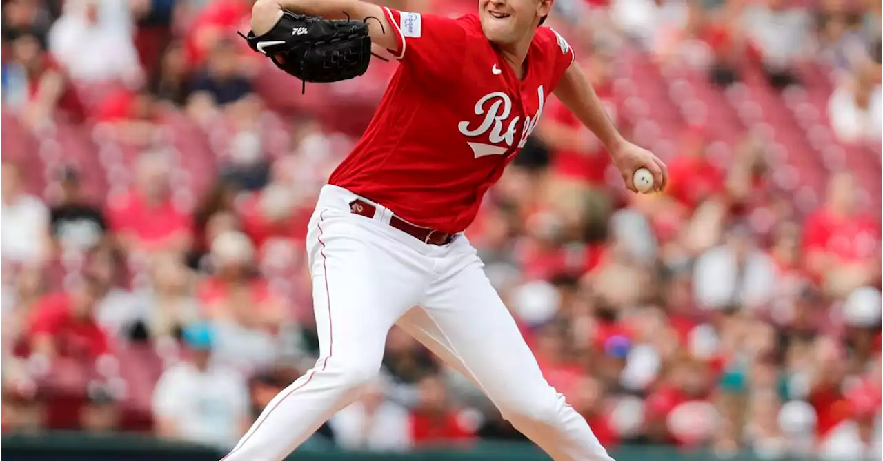 TJ Friedl drives in 4 as Reds rally to beat White Sox